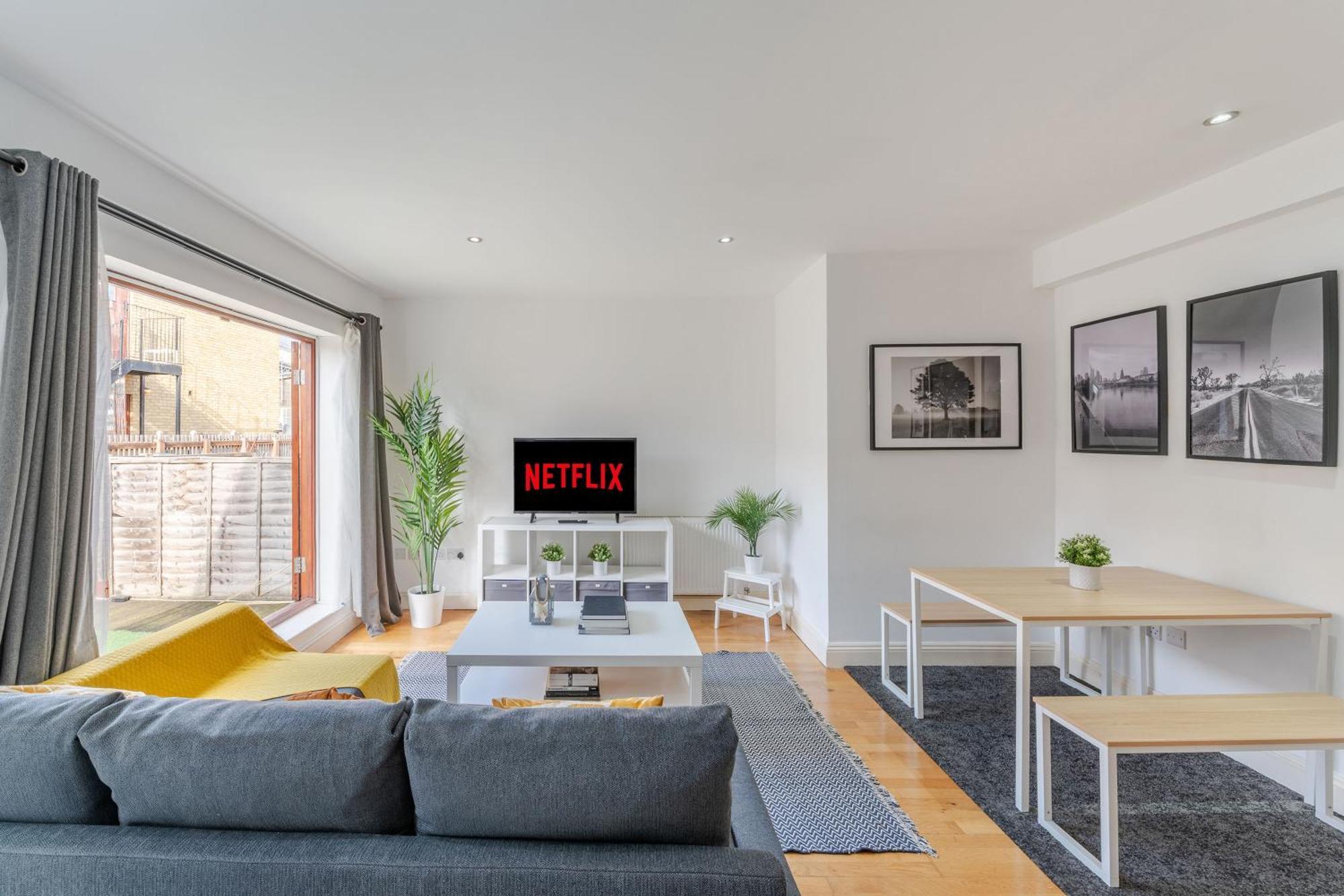London Waterloo Apartment With Large Private Terrace - View Of The London Eye - 1 Bedroom 1 Bath Εξωτερικό φωτογραφία