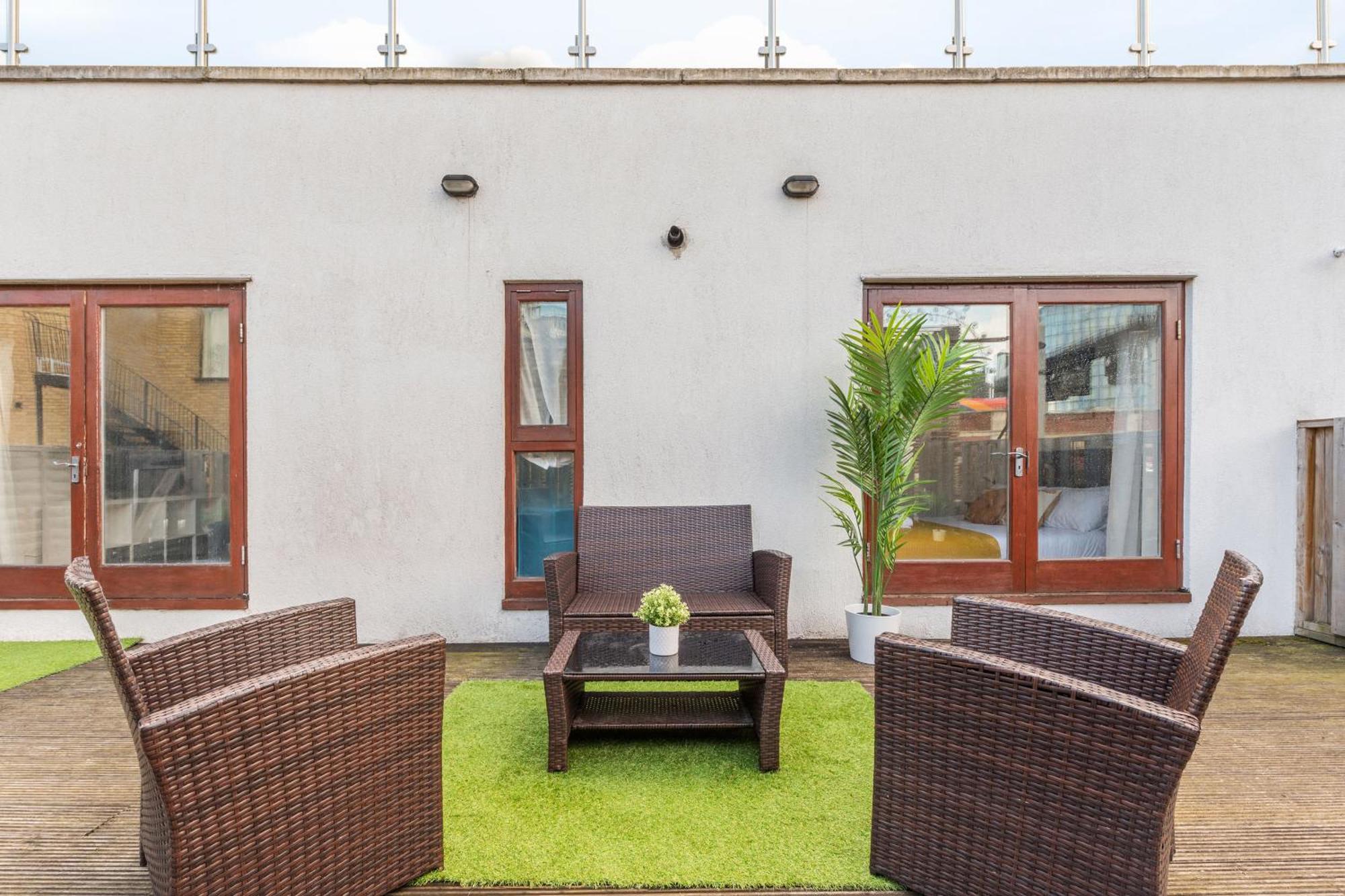 London Waterloo Apartment With Large Private Terrace - View Of The London Eye - 1 Bedroom 1 Bath Εξωτερικό φωτογραφία